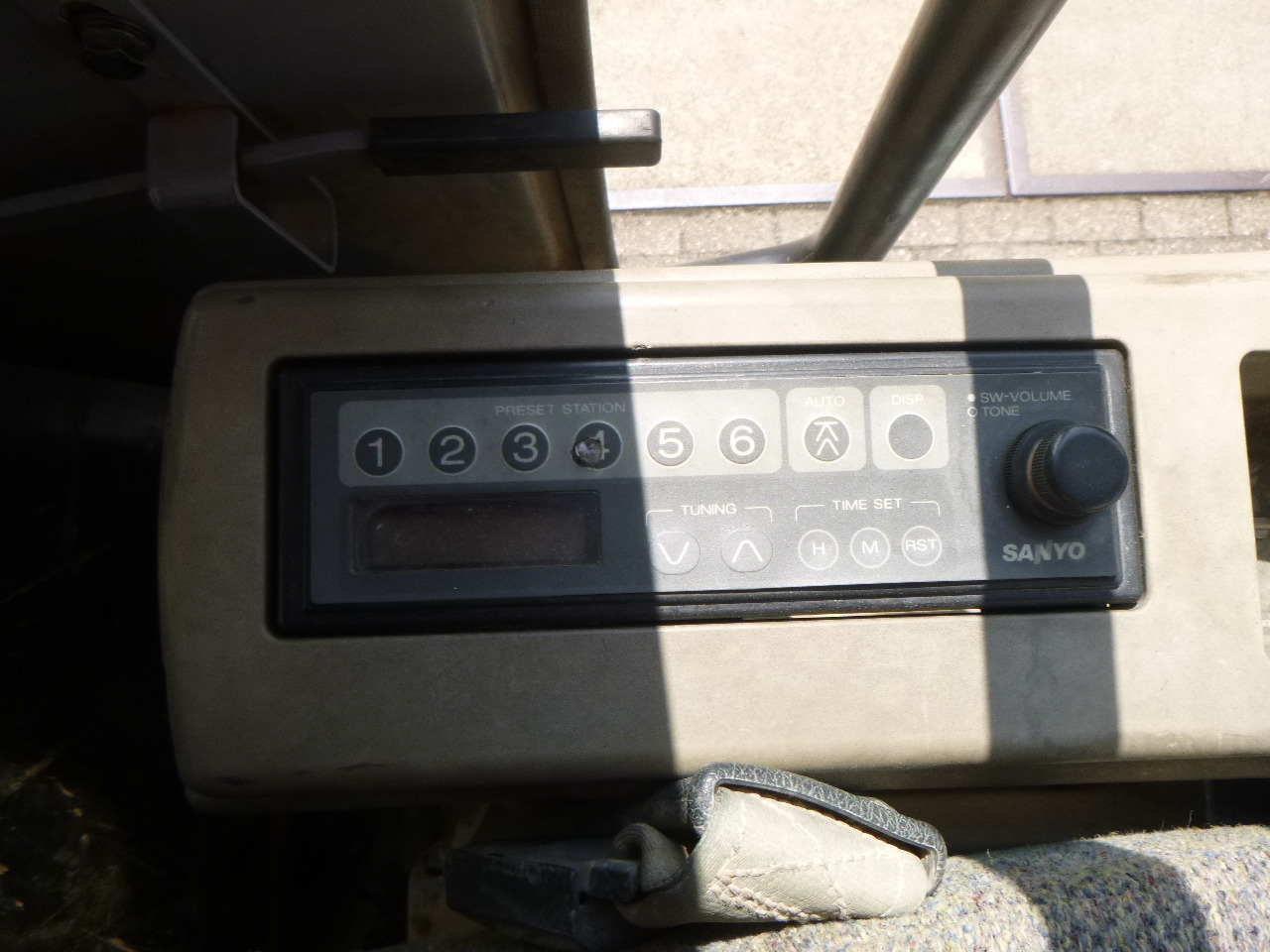 Crawler dumper HITACHI CG110D-SC: picture 21