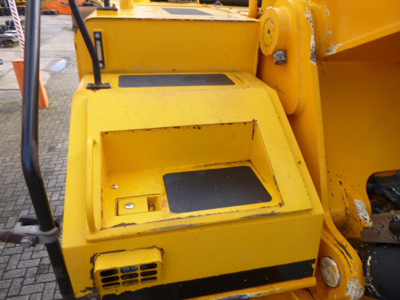 Crawler excavator JCB JS460LC: picture 18