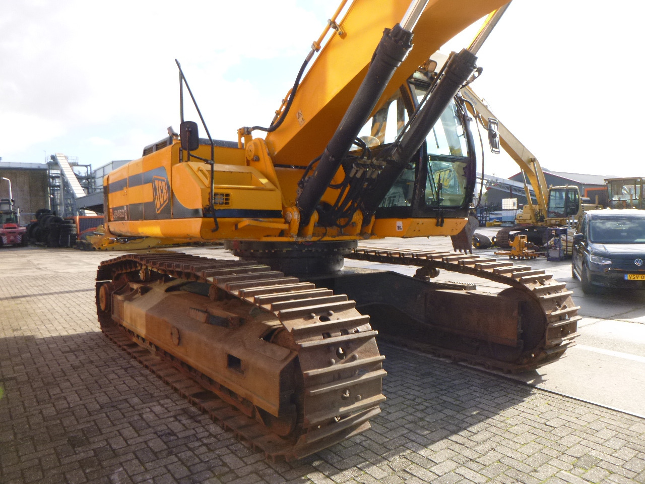Crawler excavator JCB JS460LC: picture 32