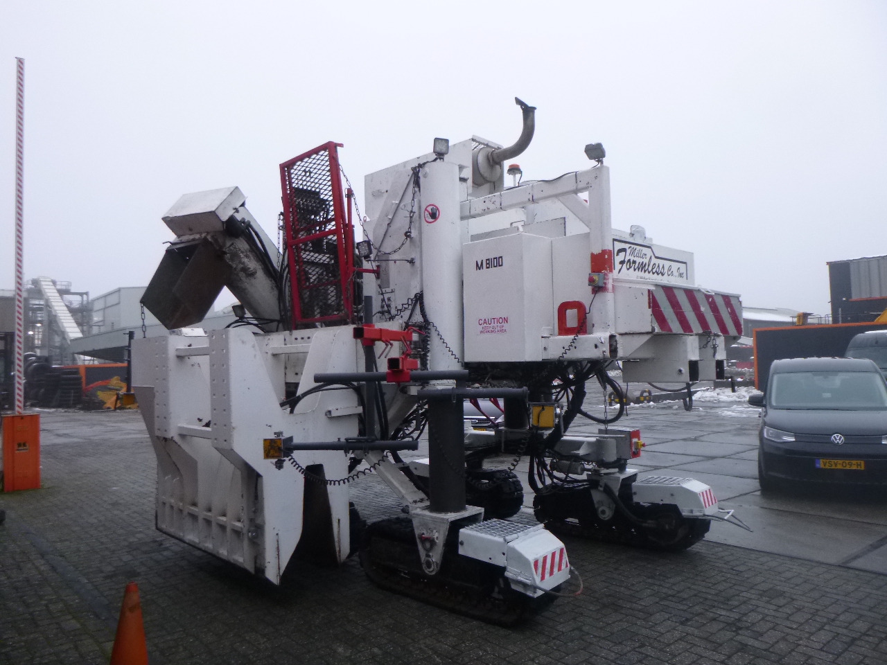 MILLER FORMLESS M-8100 - Slipform paver: picture 1 MILLER FORMLESS M-8100 - Slipform paver: picture 1