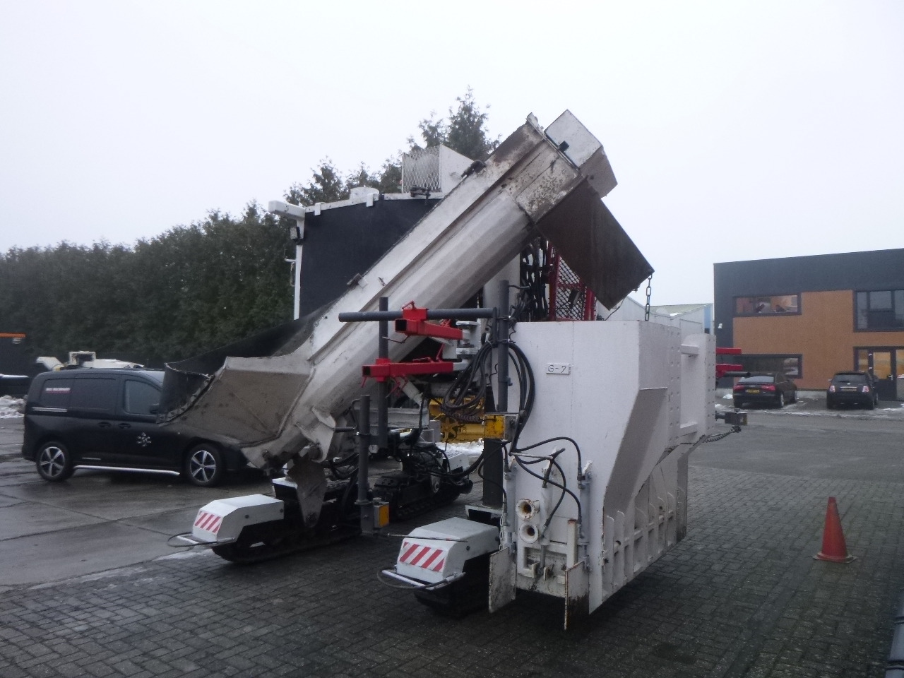 MILLER FORMLESS M-8100 - Slipform paver: picture 4 MILLER FORMLESS M-8100 - Slipform paver: picture 4