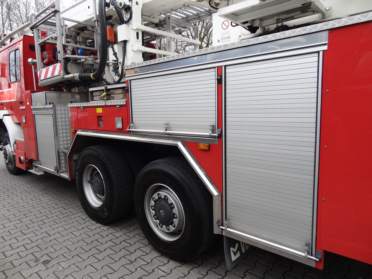 MAN FE 410 6X6 Feuerwehr Vema Lift 32 Meter - Truck with aerial platform: picture 5 MAN FE 410 6X6 Feuerwehr Vema Lift 32 Meter - Truck with aerial platform: picture 5