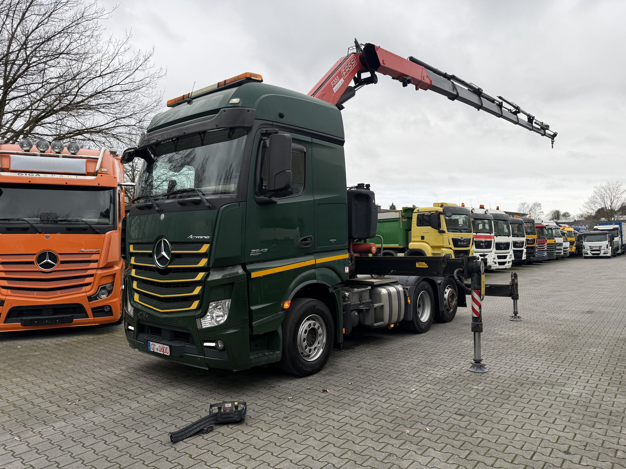 Mercedes-Benz Actros 2542 6X2 Kran Fassi F335 bis 22.5 Meter - Crane truck, Tractor truck: picture 1 Mercedes-Benz Actros 2542 6X2 Kran Fassi F335 bis 22.5 Meter - Crane truck, Tractor truck: picture 1