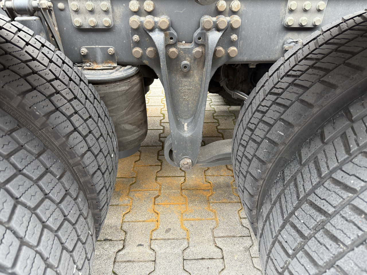 Scania R450 8X4 Kran Fassi F660 bis 34 Meter - Tractor truck: picture 4 Scania R450 8X4 Kran Fassi F660 bis 34 Meter - Tractor truck: picture 4