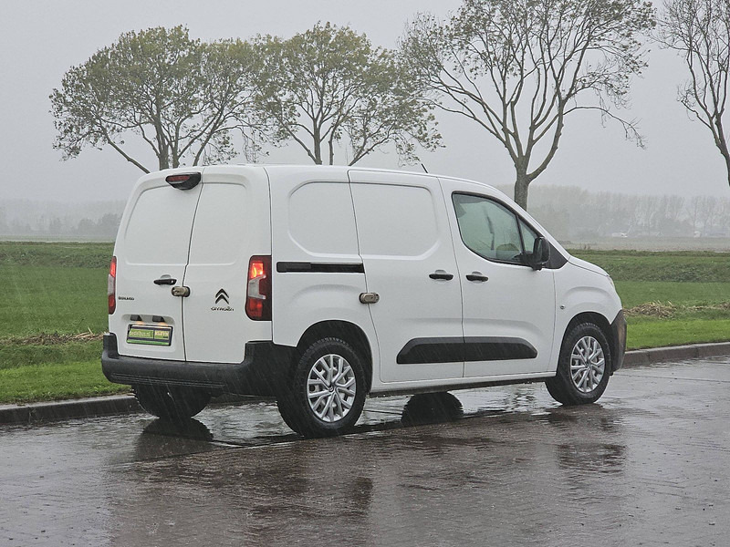 Citroën Berlingo 1.2 L1 Benzine Automaat! - Closed box van: picture 3 Citroën Berlingo 1.2 L1 Benzine Automaat! - Closed box van: picture 3