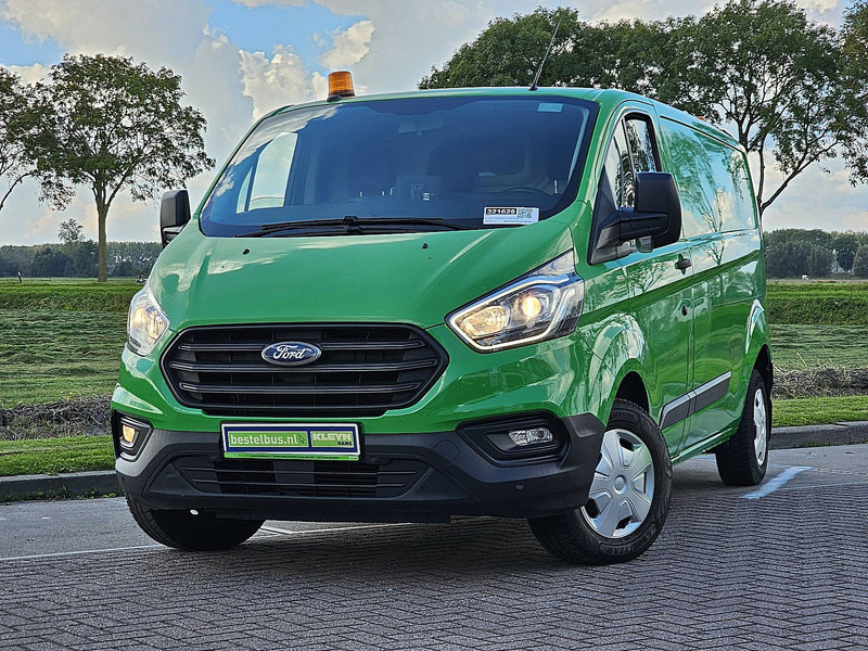 Ford Transit Custom 2.0 L2H1 Navi Trekhaak ! - Small van: picture 1 Ford Transit Custom 2.0 L2H1 Navi Trekhaak ! - Small van: picture 1