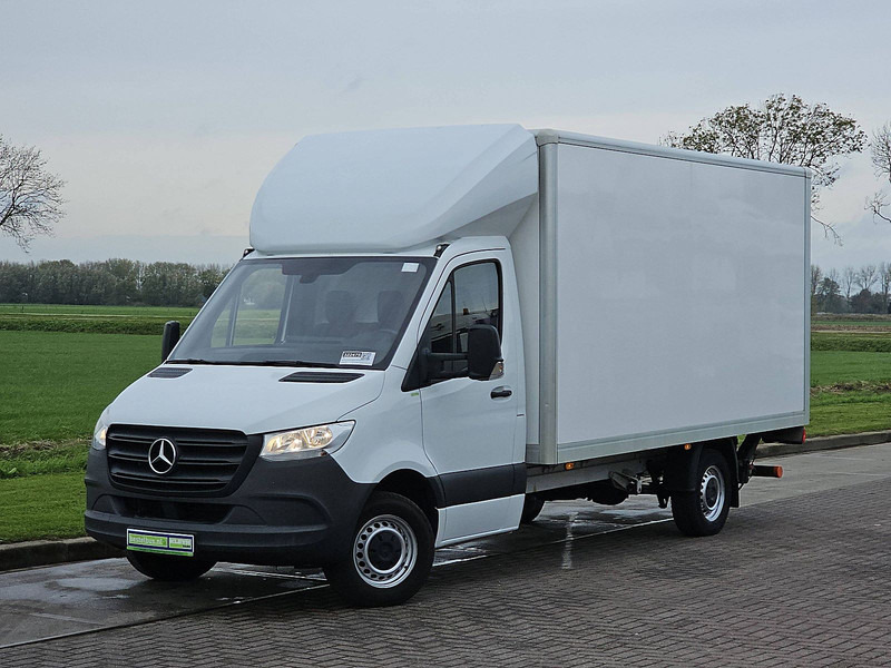 Mercedes-Benz Sprinter 315 Bakwagen Laadklep! - Closed box van: picture 2 Mercedes-Benz Sprinter 315 Bakwagen Laadklep! - Closed box van: picture 2