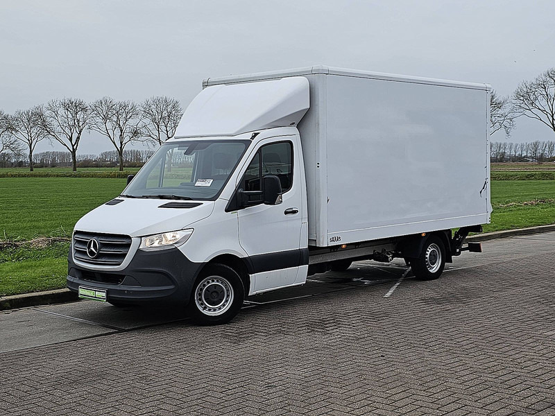 Mercedes-Benz Sprinter 316 Bakwagen Laadklep! - Closed box van: picture 2 Mercedes-Benz Sprinter 316 Bakwagen Laadklep! - Closed box van: picture 2