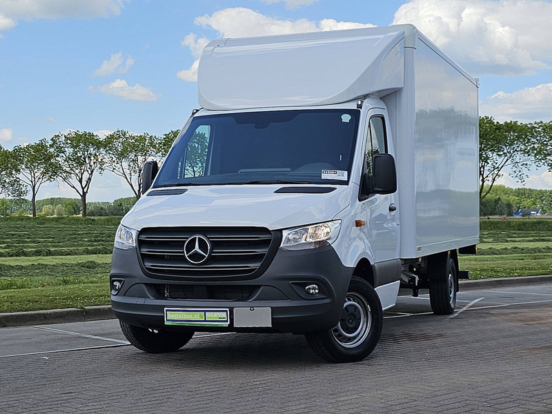 Mercedes-Benz Sprinter 317 Bakwagen Laadklep! - Closed box van: picture 1 Mercedes-Benz Sprinter 317 Bakwagen Laadklep! - Closed box van: picture 1