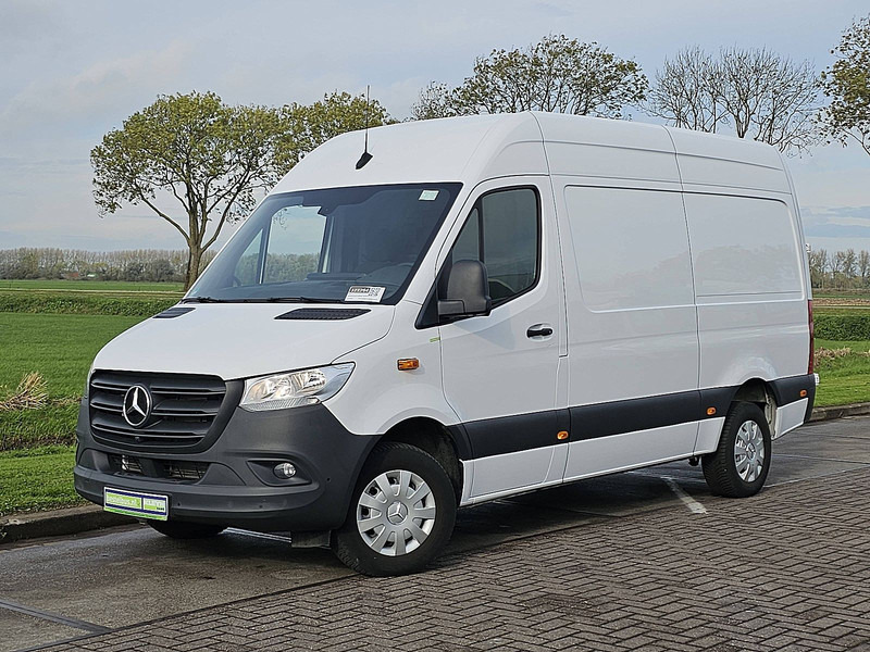 Mercedes-Benz Sprinter 317 L2H2 Mbux Navi RWD! - Panel van: picture 2 Mercedes-Benz Sprinter 317 L2H2 Mbux Navi RWD! - Panel van: picture 2