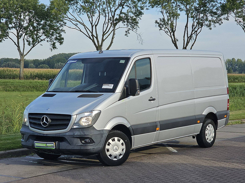 Mercedes-Benz Sprinter 319 V6 3.0 ltr aut EURO6 - Small van: picture 2 Mercedes-Benz Sprinter 319 V6 3.0 ltr aut EURO6 - Small van: picture 2