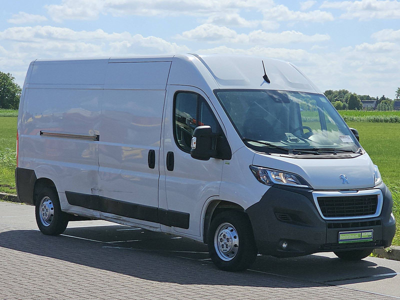 Peugeot Boxer 2.2 BHDI 140 L3H2 - Panel van: picture 5 Peugeot Boxer 2.2 BHDI 140 L3H2 - Panel van: picture 5