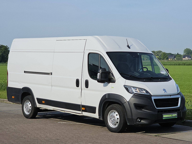 Peugeot Boxer 2.2 BHDI 140 L4H2 - Panel van: picture 5 Peugeot Boxer 2.2 BHDI 140 L4H2 - Panel van: picture 5