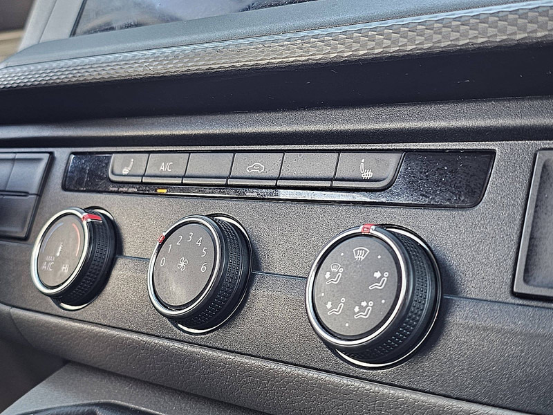 Small van Volkswagen Transporter 2.0 TDI L2H1 Navi Trekhaak: picture 10 Small van Volkswagen Transporter 2.0 TDI L2H1 Navi Trekhaak: picture 10