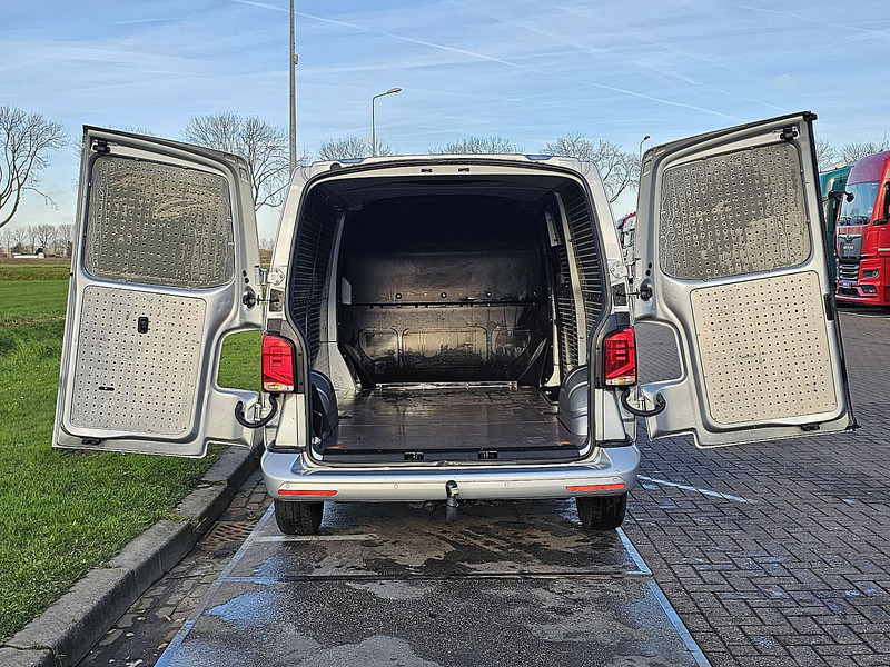 Small van Volkswagen Transporter 2.0 TDI L2H1 Navi Trekhaak: picture 12 Small van Volkswagen Transporter 2.0 TDI L2H1 Navi Trekhaak: picture 12