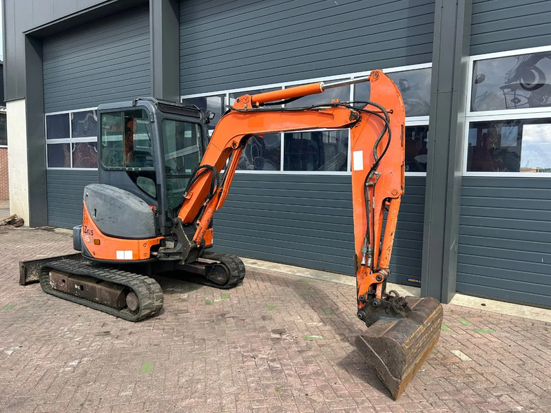 Hitachi ZX35U-2 - Mini excavator: picture 3 Hitachi ZX35U-2 - Mini excavator: picture 3