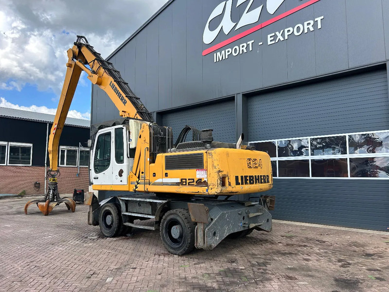 Liebherr A924C - Waste/ Industry handler: picture 3 Liebherr A924C - Waste/ Industry handler: picture 3