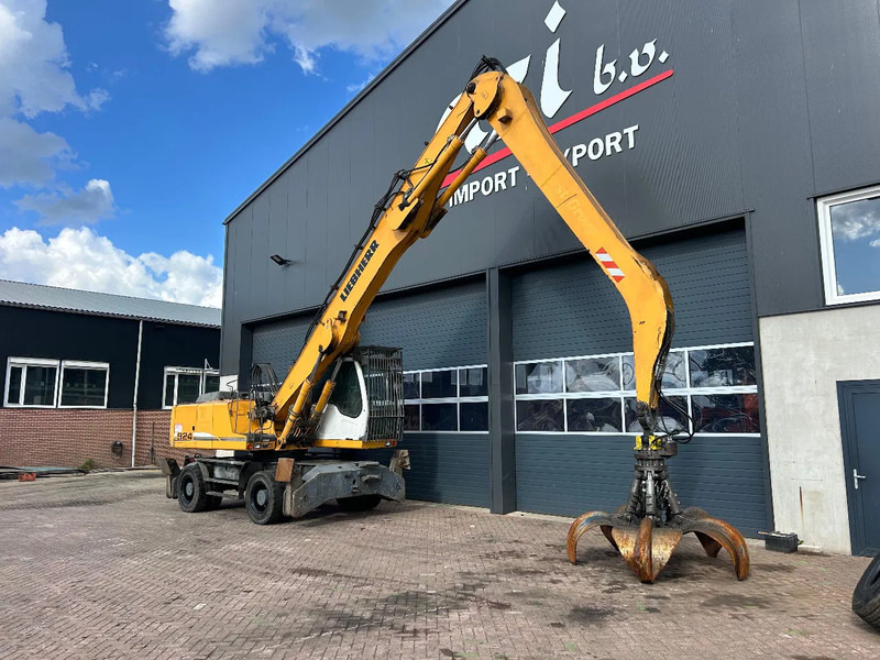 Liebherr A924C - Waste/ Industry handler: picture 2 Liebherr A924C - Waste/ Industry handler: picture 2