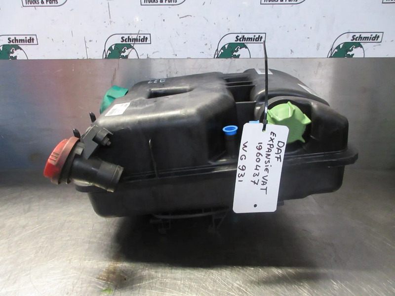 Expansion tank for Truck DAF 1960437 WATERTANK DAF CF XF 450 EURO 6 MODEL 2020: picture 11 Expansion tank for Truck DAF 1960437 WATERTANK DAF CF XF 450 EURO 6 MODEL 2020: picture 11