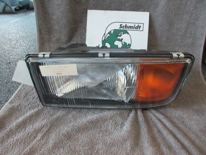 Mercedes-Benz A 941 820 54 61// A 941 820 53 61 KOPLAMP MERCEDES 1835 MP1 EURO 2 NIEUWE !!! - Headlight for Truck: picture 2 Mercedes-Benz A 941 820 54 61// A 941 820 53 61 KOPLAMP MERCEDES 1835 MP1 EURO 2 NIEUWE !!! - Headlight for Truck: picture 2