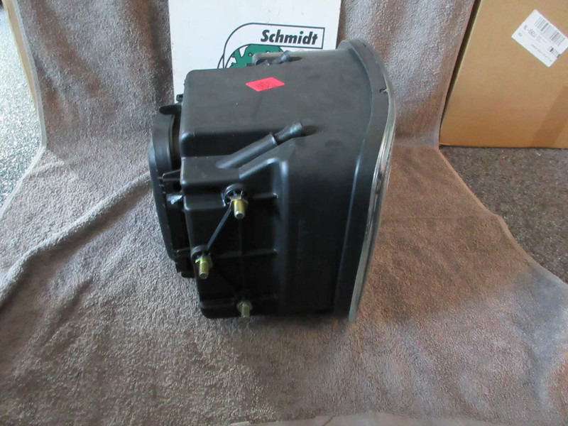 Mercedes-Benz A 943 820 02 61 // A 943 820 01 61 KOPLAMP MERCEDES BENZ 1841 MP2 EURO 3 NIEUWE - Headlight for Truck: picture 3 Mercedes-Benz A 943 820 02 61 // A 943 820 01 61 KOPLAMP MERCEDES BENZ 1841 MP2 EURO 3 NIEUWE - Headlight for Truck: picture 3