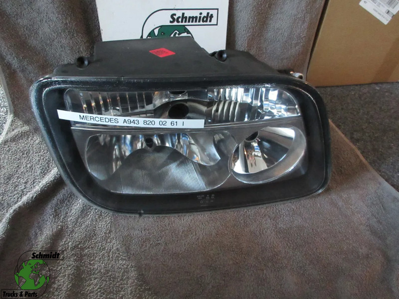 Mercedes-Benz A 943 820 02 61 // A 943 820 01 61 KOPLAMP MERCEDES BENZ 1841 MP2 EURO 3 NIEUWE - Headlight for Truck: picture 1 Mercedes-Benz A 943 820 02 61 // A 943 820 01 61 KOPLAMP MERCEDES BENZ 1841 MP2 EURO 3 NIEUWE - Headlight for Truck: picture 1