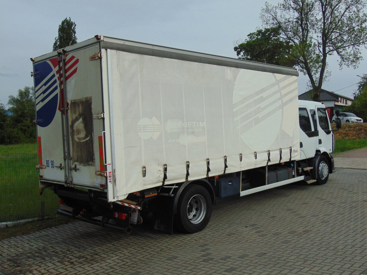 RENAULT Midlum 240DXi - Curtain side truck: picture 4 RENAULT Midlum 240DXi - Curtain side truck: picture 4
