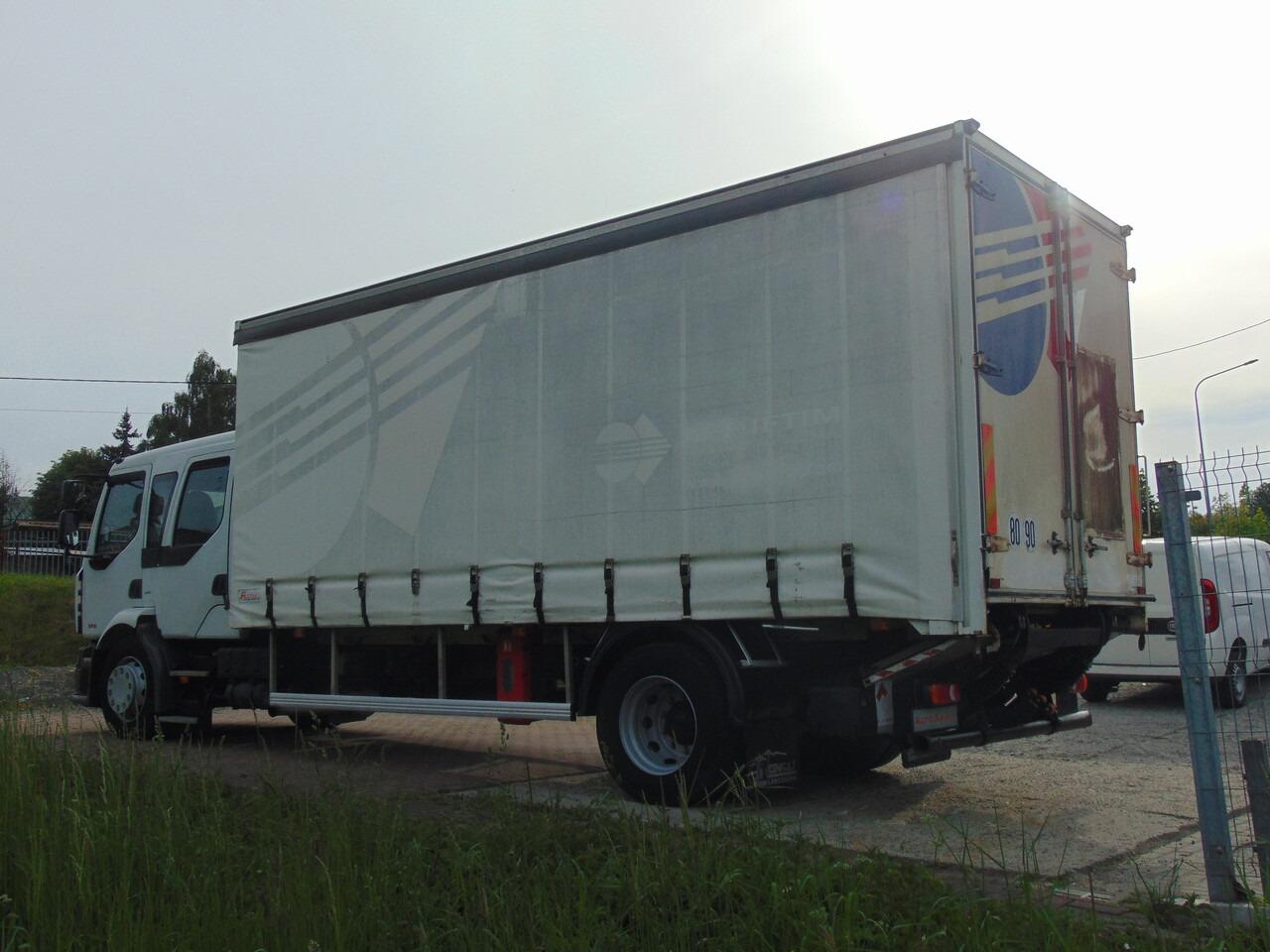 RENAULT Midlum 240DXi - Curtain side truck: picture 3 RENAULT Midlum 240DXi - Curtain side truck: picture 3