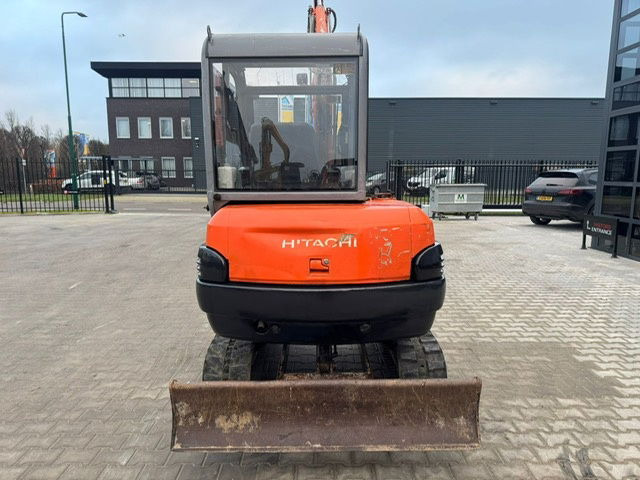 Hitachi ZX30 - Mini excavator: picture 3 Hitachi ZX30 - Mini excavator: picture 3