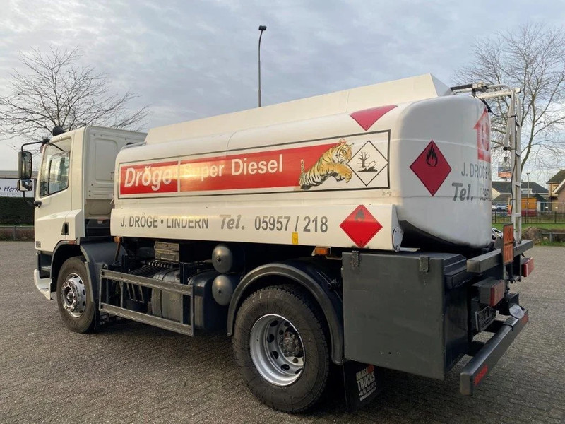 DAF 65CF-240 / FULL STEEL / POMP / 3 COMPARTIMENTS / 8350 LITER / ONLY:25969 KM / EURO-2 / MANUAL / GOOD CONDITION - Tanker truck: picture 3 DAF 65CF-240 / FULL STEEL / POMP / 3 COMPARTIMENTS / 8350 LITER / ONLY:25969 KM / EURO-2 / MANUAL / GOOD CONDITION - Tanker truck: picture 3