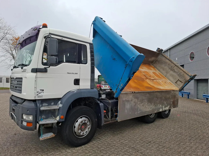 MAN TGS 26.310 / 6X4 / 2XBIG AXLE / 2SIDE TIPPER / ONLY:545423 KM / TUV:06-05-2026 / FULL-STEEL / AIRCO / MANUAL / EURO-4 / 2005 - Tipper: picture 2 MAN TGS 26.310 / 6X4 / 2XBIG AXLE / 2SIDE TIPPER / ONLY:545423 KM / TUV:06-05-2026 / FULL-STEEL / AIRCO / MANUAL / EURO-4 / 2005 - Tipper: picture 2