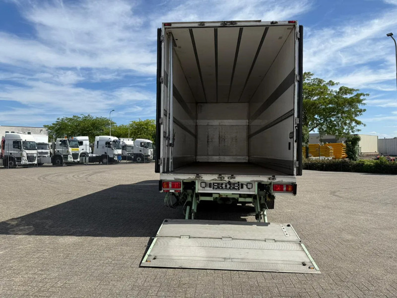 Scania R450 / RETARDER / ISOLATED GERMAN FLOWER COMBI / THROUGH-LOADING SYSTEM / SMART TACHO / 2XPLATFORM / LIFT+LENKACHSE / LWDS / EUR - Refrigerator truck: picture 5 Scania R450 / RETARDER / ISOLATED GERMAN FLOWER COMBI / THROUGH-LOADING SYSTEM / SMART TACHO / 2XPLATFORM / LIFT+LENKACHSE / LWDS / EUR - Refrigerator truck: picture 5