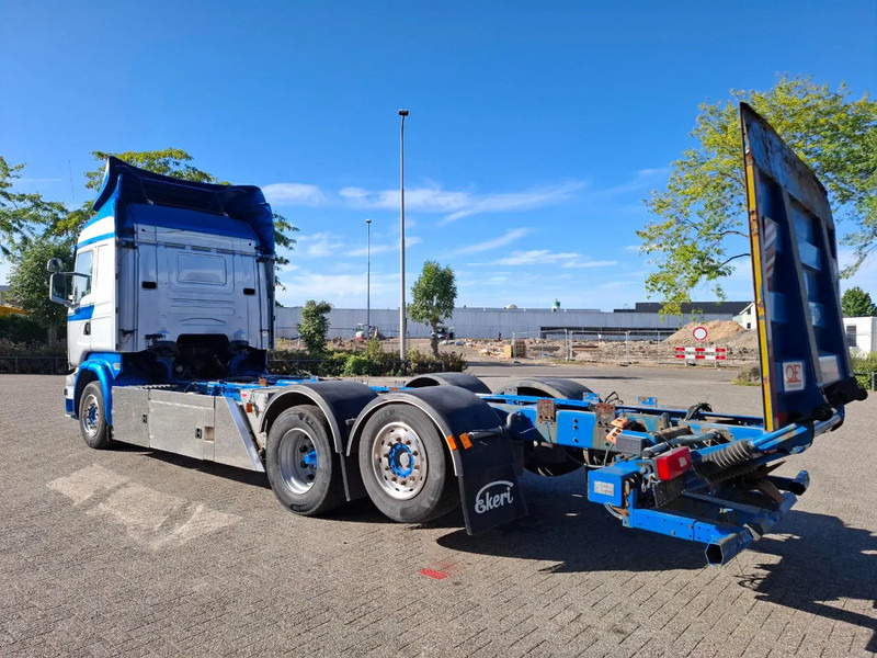 Scania R580 V8 / RETARDER / LIFT+LENKACHSE / FULL-AIR / PLATFORM 2000 KG / LEATHER / AIRCO / AUTOMATIC / EURO-6 / 2015 - Cab chassis truck: picture 3 Scania R580 V8 / RETARDER / LIFT+LENKACHSE / FULL-AIR / PLATFORM 2000 KG / LEATHER / AIRCO / AUTOMATIC / EURO-6 / 2015 - Cab chassis truck: picture 3