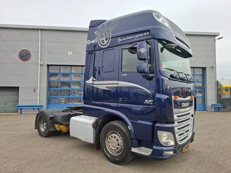 DAF XF106-440 / NL TRUCK / TUV:19-03-2026 / SMART TACHO / ACC / LWDS / FRIDGE / FULL SPOILER / AUTOMATIC / EURO-6 / 2016 - Tractor truck: picture 2 DAF XF106-440 / NL TRUCK / TUV:19-03-2026 / SMART TACHO / ACC / LWDS / FRIDGE / FULL SPOILER / AUTOMATIC / EURO-6 / 2016 - Tractor truck: picture 2