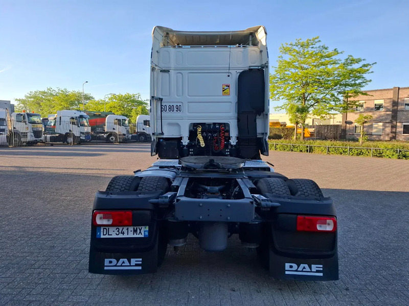 DAF XF106-460 / INTARDER / DEB / MANUAL / AIRCO / CLEAN TRUCK / EURO-6 / 2014 - Tractor truck: picture 4 DAF XF106-460 / INTARDER / DEB / MANUAL / AIRCO / CLEAN TRUCK / EURO-6 / 2014 - Tractor truck: picture 4