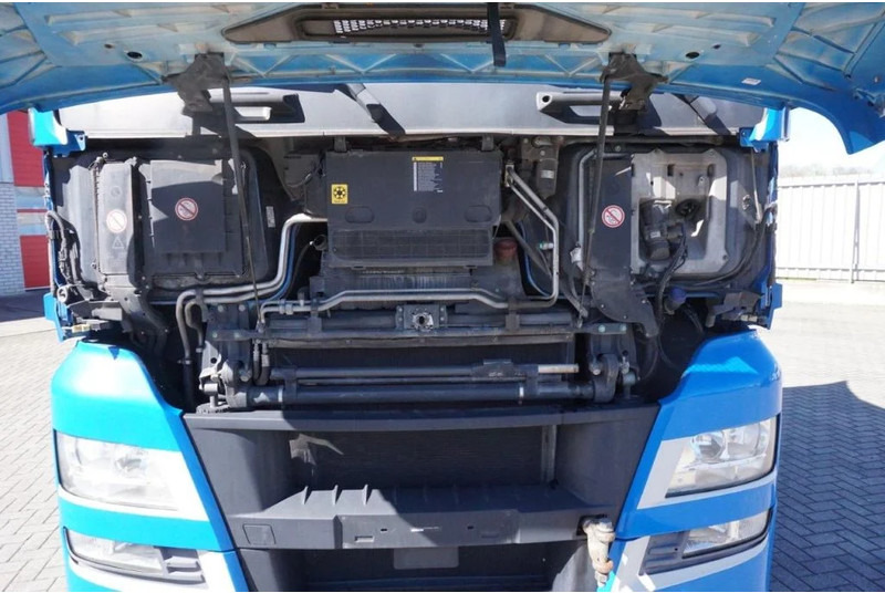 MAN TGX 18.400 / AUTOMATIC / DOUBLE TANK / ENGINE PROBLEMS / EURO-6 / 2016 - Tractor truck: picture 5 MAN TGX 18.400 / AUTOMATIC / DOUBLE TANK / ENGINE PROBLEMS / EURO-6 / 2016 - Tractor truck: picture 5