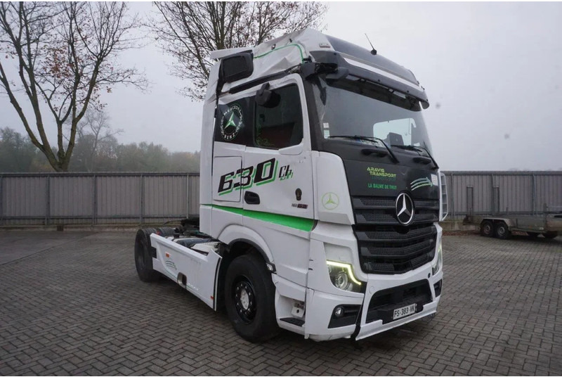 Mercedes-Benz ACTROS 1863 / ENGINE RUNNING / RETARDER/ HYDRAULICS / ONLY: 268593KM / GIGA-SPACE / MIRRORCAM / AUTOMATIC / EURO-6 / 2020 - Tractor truck: picture 2 Mercedes-Benz ACTROS 1863 / ENGINE RUNNING / RETARDER/ HYDRAULICS / ONLY: 268593KM / GIGA-SPACE / MIRRORCAM / AUTOMATIC / EURO-6 / 2020 - Tractor truck: picture 2