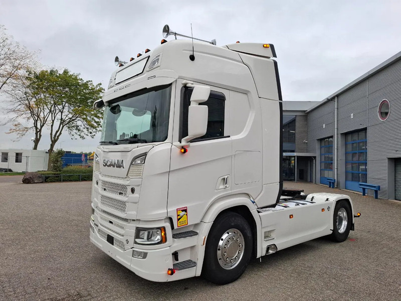 Scania NGS R580 V8 / RETARDER / HYDRAULICS / ONLY:748805 KM / FULL-AIR / SMART TACHO / ALCOA / LEATHER / SIDESKIRTS / EURO-6 / 2019 - Tractor truck: picture 1 Scania NGS R580 V8 / RETARDER / HYDRAULICS / ONLY:748805 KM / FULL-AIR / SMART TACHO / ALCOA / LEATHER / SIDESKIRTS / EURO-6 / 2019 - Tractor truck: picture 1