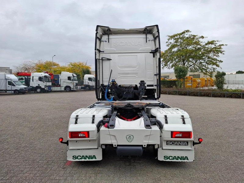 Scania NGS R580 V8 / RETARDER / HYDRAULICS / ONLY:748805 KM / FULL-AIR / SMART TACHO / ALCOA / LEATHER / SIDESKIRTS / EURO-6 / 2019 - Tractor truck: picture 4 Scania NGS R580 V8 / RETARDER / HYDRAULICS / ONLY:748805 KM / FULL-AIR / SMART TACHO / ALCOA / LEATHER / SIDESKIRTS / EURO-6 / 2019 - Tractor truck: picture 4