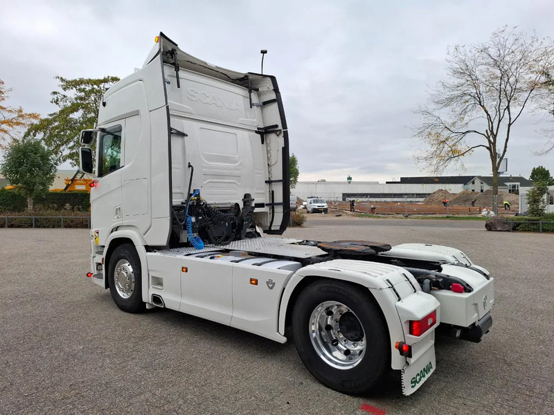 Scania NGS R580 V8 / RETARDER / HYDRAULICS / ONLY:748805 KM / FULL-AIR / SMART TACHO / ALCOA / LEATHER / SIDESKIRTS / EURO-6 / 2019 - Tractor truck: picture 3 Scania NGS R580 V8 / RETARDER / HYDRAULICS / ONLY:748805 KM / FULL-AIR / SMART TACHO / ALCOA / LEATHER / SIDESKIRTS / EURO-6 / 2019 - Tractor truck: picture 3