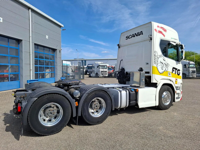 Scania NGS R650 V8 / 6X4 / RETARDER / 2X BIG AXLE / PARKCOOL / DOUBLE TANK / INLINER / FULL-AIR / ALCOA / LEATHER / NAVI / GEN2 V2 / EU - Tractor truck: picture 5 Scania NGS R650 V8 / 6X4 / RETARDER / 2X BIG AXLE / PARKCOOL / DOUBLE TANK / INLINER / FULL-AIR / ALCOA / LEATHER / NAVI / GEN2 V2 / EU - Tractor truck: picture 5