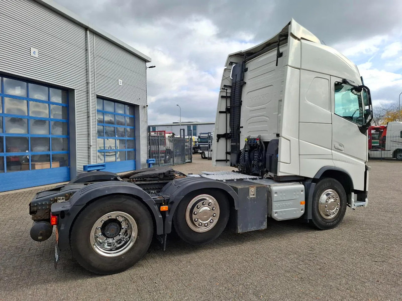 Volvo FH4-460 / VEB+ / ACC / LWDS / LIFT AXLE / 753707 KM / FRIDGE / AUTOMATIC / EURO-6 / 2015 - Tractor truck: picture 5 Volvo FH4-460 / VEB+ / ACC / LWDS / LIFT AXLE / 753707 KM / FRIDGE / AUTOMATIC / EURO-6 / 2015 - Tractor truck: picture 5