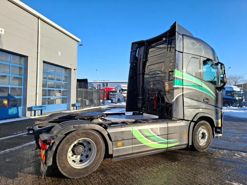 Volvo FH4-460 / VEB+ / DOUBLE TANK / TUV:13-06-2026 / ONLY:709612 KM / LWDS / AUTOMATIC / EURO-6 / 2018 - Tractor truck: picture 5 Volvo FH4-460 / VEB+ / DOUBLE TANK / TUV:13-06-2026 / ONLY:709612 KM / LWDS / AUTOMATIC / EURO-6 / 2018 - Tractor truck: picture 5