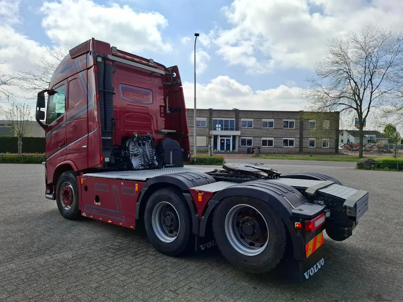 Volvo FH4-540 / 6X4 / BIG AXLE / HYDRAULICS / VEB+ / DYNAMIC STEERING / NAVI / ACC / LWDS / FULL-AIR / LEATHER / AUTOMATIC / EURO-6 / - Tractor truck: picture 3 Volvo FH4-540 / 6X4 / BIG AXLE / HYDRAULICS / VEB+ / DYNAMIC STEERING / NAVI / ACC / LWDS / FULL-AIR / LEATHER / AUTOMATIC / EURO-6 / - Tractor truck: picture 3