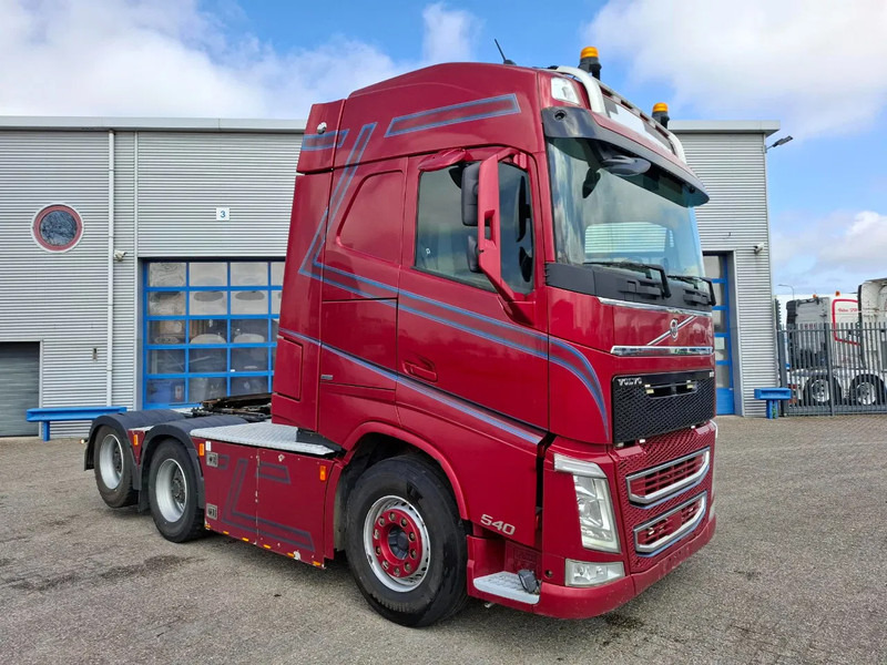 Volvo FH4-540 / 6X4 / BIG AXLE / HYDRAULICS / VEB+ / DYNAMIC STEERING / NAVI / ACC / LWDS / FULL-AIR / LEATHER / AUTOMATIC / EURO-6 / - Tractor truck: picture 2 Volvo FH4-540 / 6X4 / BIG AXLE / HYDRAULICS / VEB+ / DYNAMIC STEERING / NAVI / ACC / LWDS / FULL-AIR / LEATHER / AUTOMATIC / EURO-6 / - Tractor truck: picture 2