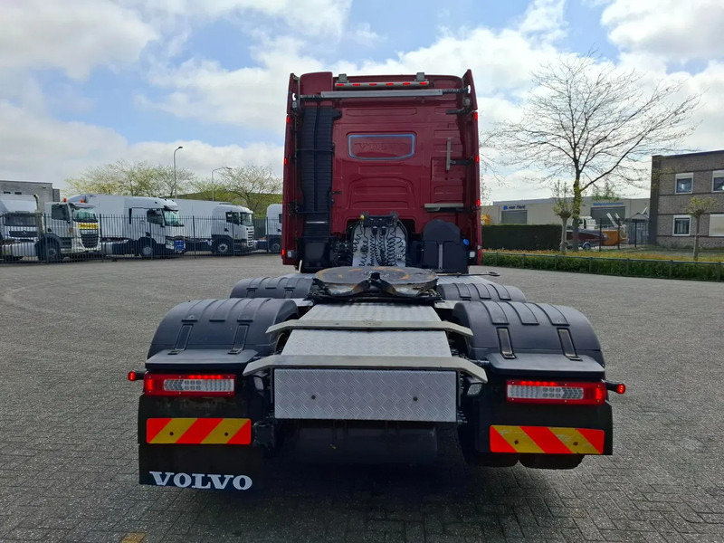 Volvo FH4-540 / 6X4 / BIG AXLE / HYDRAULICS / VEB+ / DYNAMIC STEERING / NAVI / ACC / LWDS / FULL-AIR / LEATHER / AUTOMATIC / EURO-6 / - Tractor truck: picture 4 Volvo FH4-540 / 6X4 / BIG AXLE / HYDRAULICS / VEB+ / DYNAMIC STEERING / NAVI / ACC / LWDS / FULL-AIR / LEATHER / AUTOMATIC / EURO-6 / - Tractor truck: picture 4
