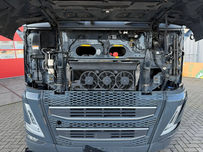 Volvo FH5-460 / VEB+ / HYDRAULICS / I-PARKCOOL / ONLY:188538 KM / FULL-AIR / ACC / LWDS / AUTOMATIC / EURO-6 / 2023 - Tractor truck: picture 5 Volvo FH5-460 / VEB+ / HYDRAULICS / I-PARKCOOL / ONLY:188538 KM / FULL-AIR / ACC / LWDS / AUTOMATIC / EURO-6 / 2023 - Tractor truck: picture 5