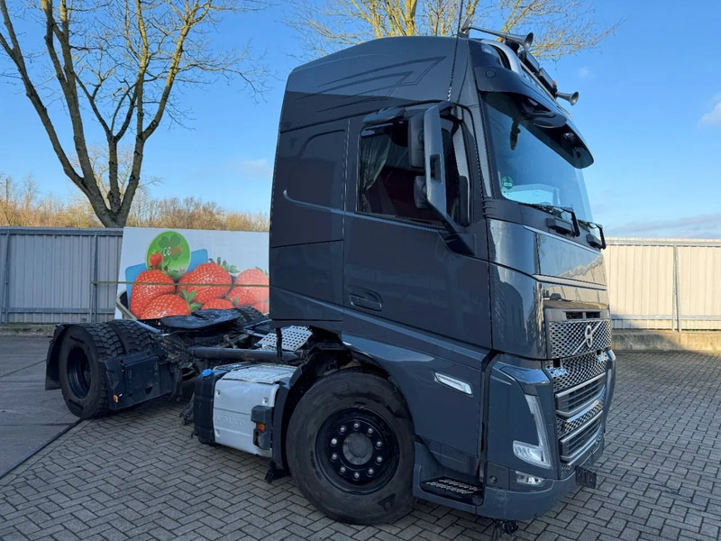 Volvo FH5-460 / VEB+ / HYDRAULICS / I-PARKCOOL / ONLY:188538 KM / FULL-AIR / ACC / LWDS / AUTOMATIC / EURO-6 / 2023 - Tractor truck: picture 2 Volvo FH5-460 / VEB+ / HYDRAULICS / I-PARKCOOL / ONLY:188538 KM / FULL-AIR / ACC / LWDS / AUTOMATIC / EURO-6 / 2023 - Tractor truck: picture 2
