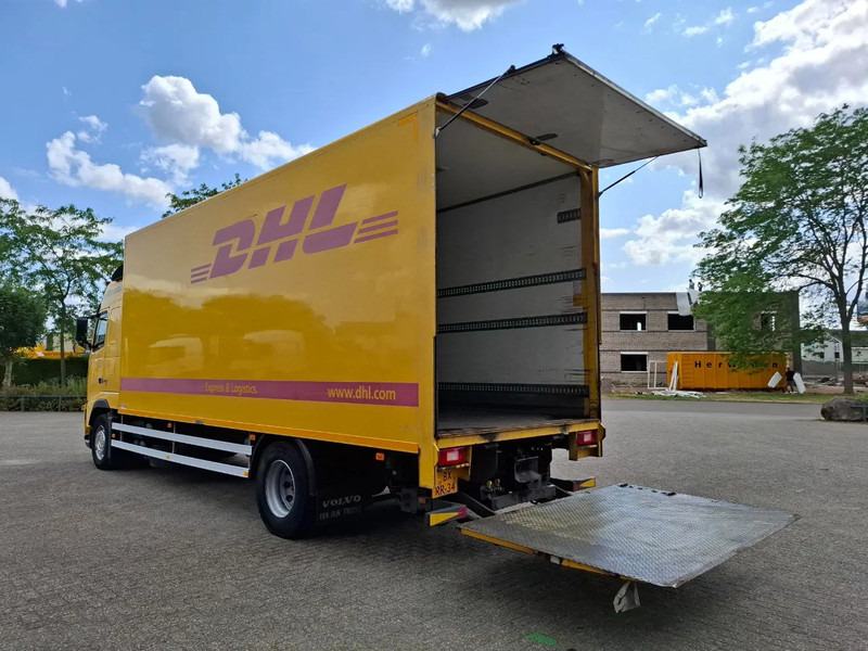 Volvo FH13-420 / NL TRUCK / PLATFORM 2000KG / AIRCO / FRIDGE / AUTOMATIC / EURO-5 / 2010 - Box truck: picture 4 Volvo FH13-420 / NL TRUCK / PLATFORM 2000KG / AIRCO / FRIDGE / AUTOMATIC / EURO-5 / 2010 - Box truck: picture 4