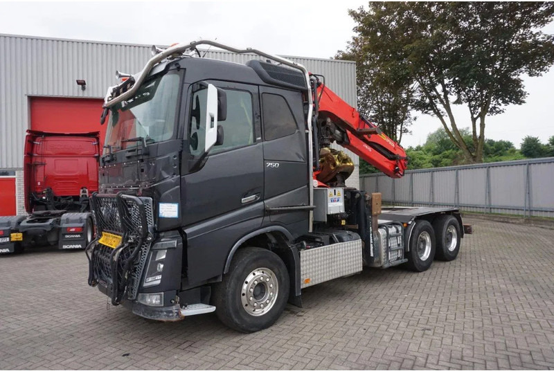 Volvo FH16-750 / ENGINE RUNNING / 6x4 / RETARDER / BIG AXLE / VEB+ / PALFINGER FD250 / EURO-6 / 2016 - Logging truck, Crane truck: picture 2 Volvo FH16-750 / ENGINE RUNNING / 6x4 / RETARDER / BIG AXLE / VEB+ / PALFINGER FD250 / EURO-6 / 2016 - Logging truck, Crane truck: picture 2